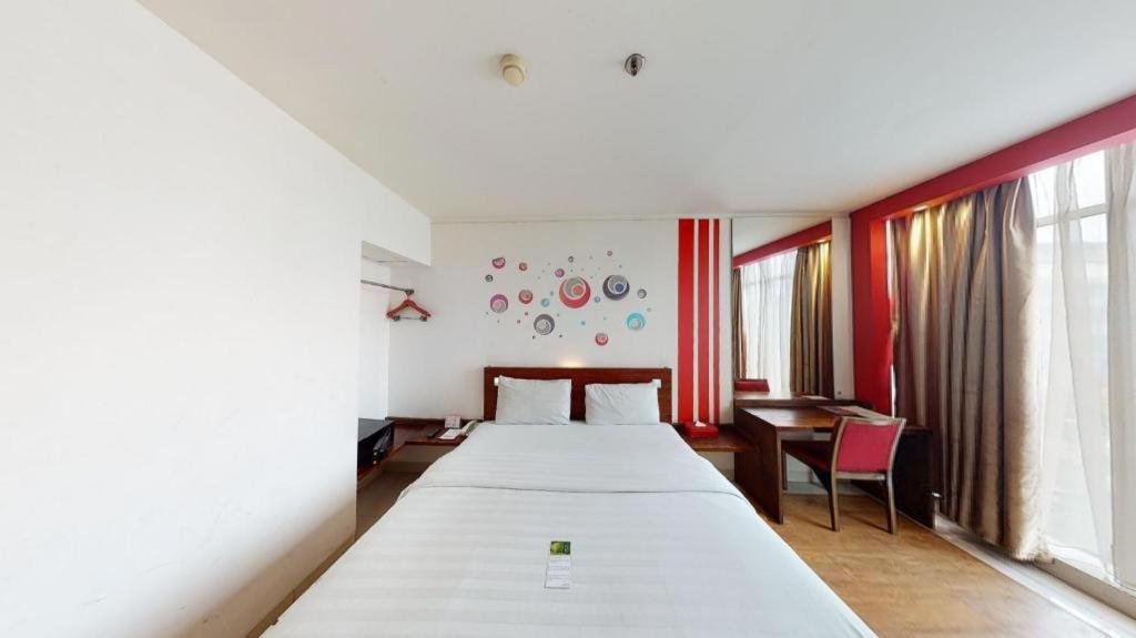 Redstar Hotel Dżakarta Zewnętrze zdjęcie