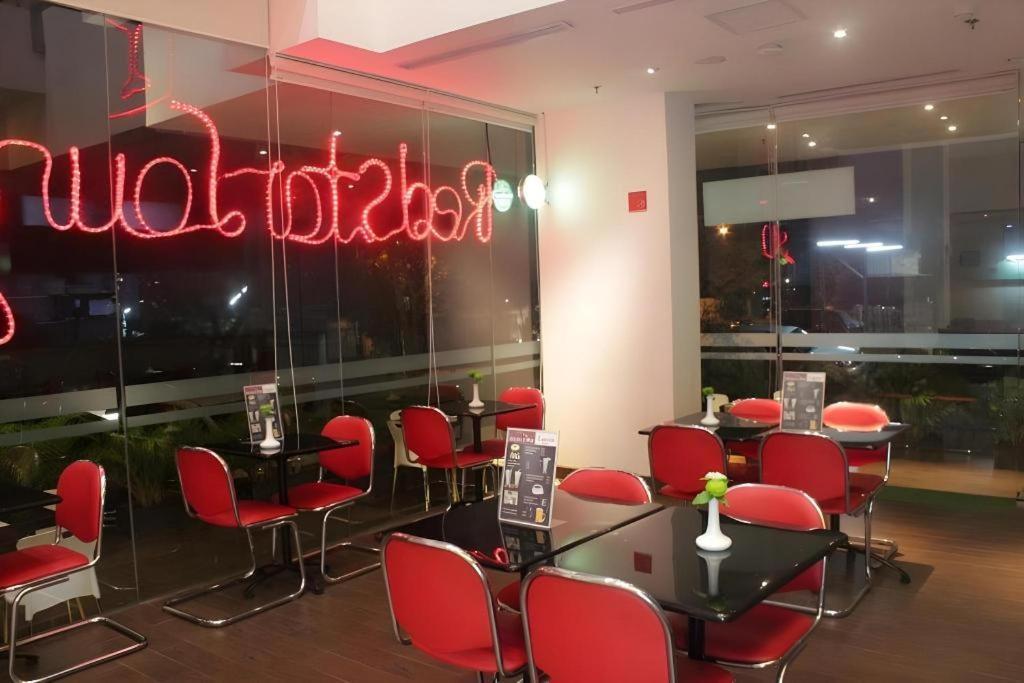 Redstar Hotel Dżakarta Zewnętrze zdjęcie